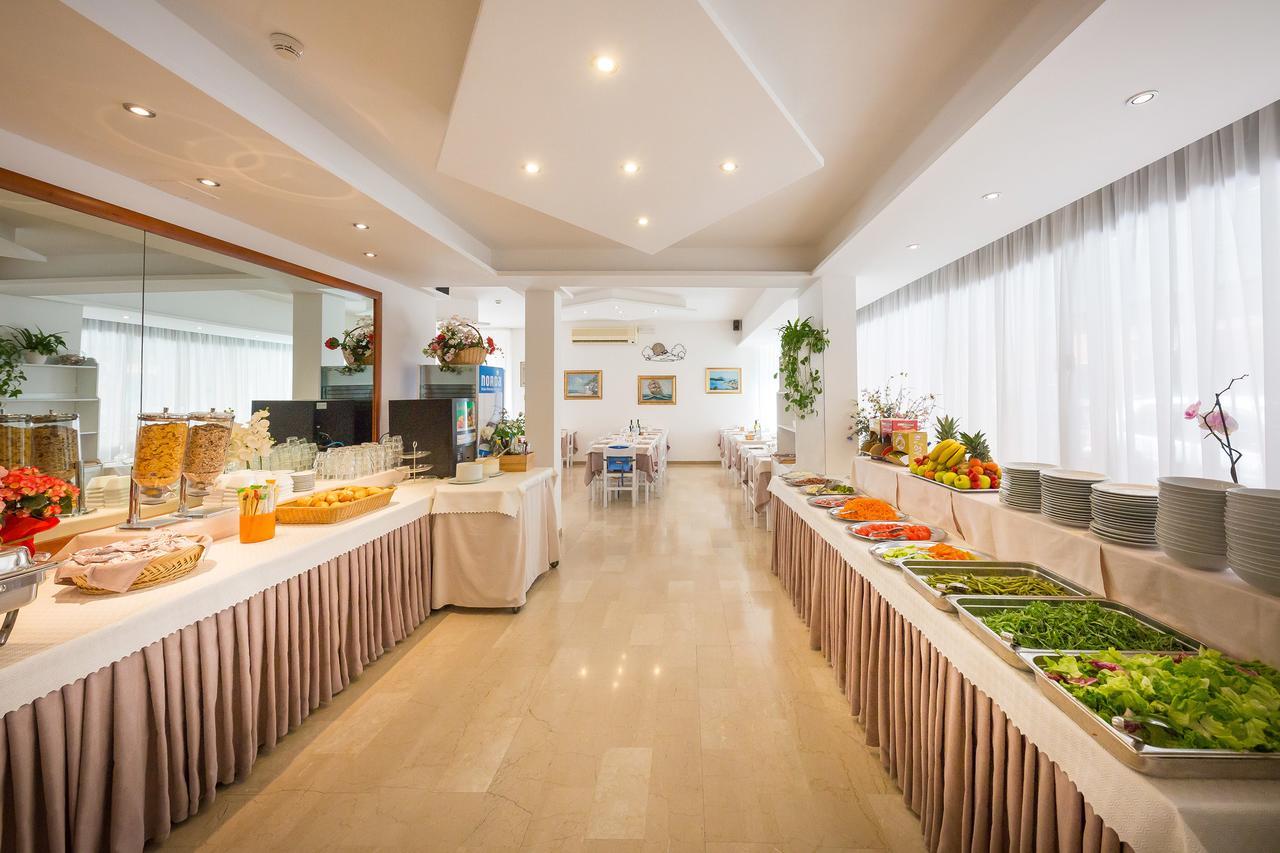 Hotel Augusta Caorle Eksteriør bilde